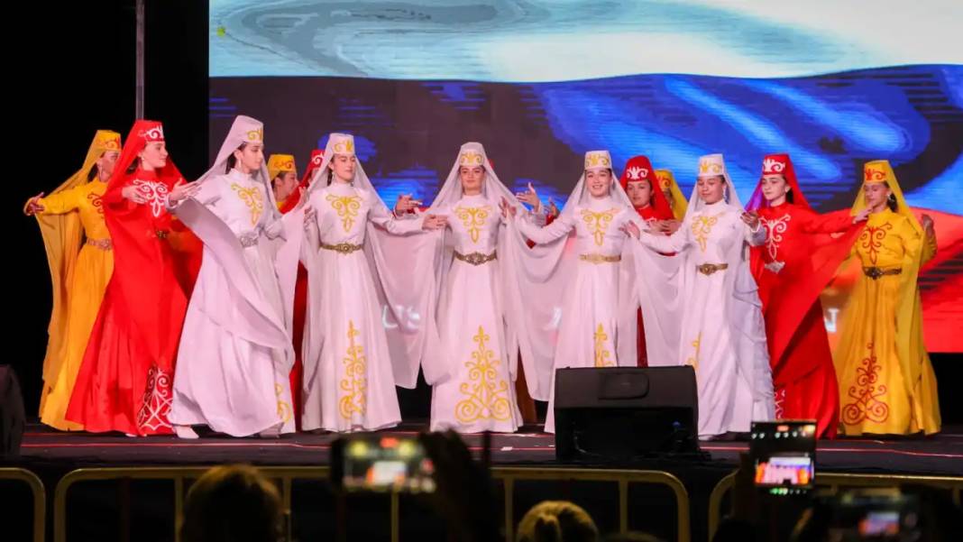 Manavgat Halk Dansları Festivali Side’yi Renklendirdi! 8